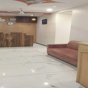 Hotel Raheja Residency - Image 5