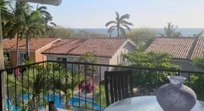 Beach Front Condo for 10 people - Image 4