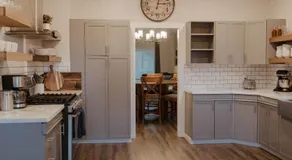 Central Tacoma Triplex - Image 2