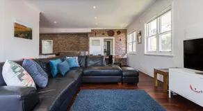 UrbanStyle Claremont Apartment - Image 2