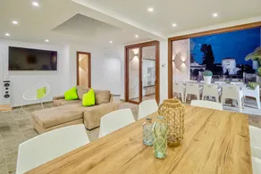 Villa N°15 en plein cœur de la Marina, proche de Rosas, Costa Brava - Image 4