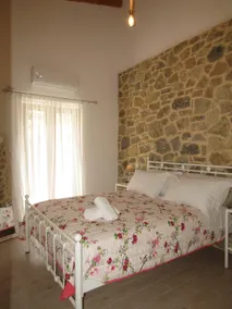 Pέτρινο διαμέρισμα με πισίνα και θέα θάλασσα - Image 5