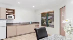 Belmont Motor Lodge - Image 4