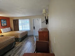 Three Oaks Motel - Titusville - Image 2