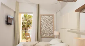 Dimani Suites & Residences - Image 2