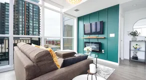 The Splendid - Luxury 1BR Uptown Toronto - Image 2