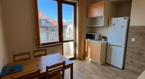 Rio Sunny 2BDR Apt near NDK - Metro - non-stop paid public Parking - Image 4