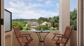 The Lake Apartments - Image 3
