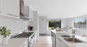 Island Luxe Retreat Cowes - Image 5