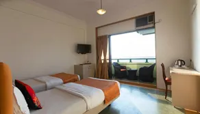 Sea Green Hotel - Image 2