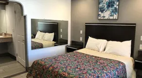 Starlight Inn, Valley Blvd - Downtown LA - Image 4