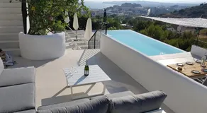 Villa Sitges Colonial. Vues impressionnantes sur la mer. Rénovée 100% - Image 4