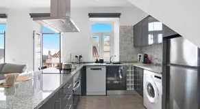 Traditional 3 bedroom apartment - Image 2
