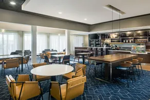 Courtyard by Marriott Phoenix North - Image 3