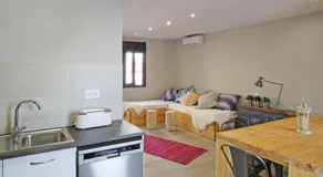 Fridays Flats Onix House - Image 3