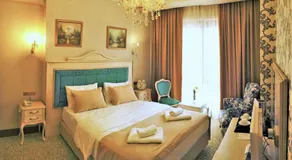 Vendome Hotel - Image 2