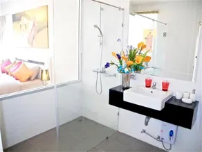 Karon Chic Studio - Image 2
