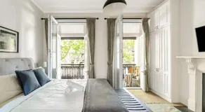 Multi Level Surry Hills Home with Terrace - Image 2