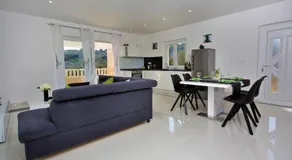 Villa Lokanjac with pool and panoramic sea view - Image 2