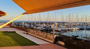 Résidence de standing la Pêcherie Spacieux T3 comme un cocon familial vue mer et sur l'avant port Sur le bout du bout de Cap d'Agde seule cap en Occitanie - Image 4