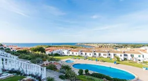 Lovely hideaway with pool and white sand beach - Image 3