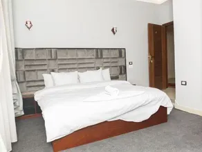 Capital Hotel - Image 4