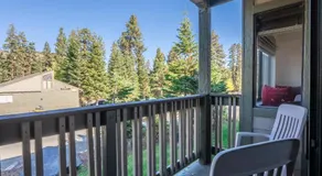 Highly updated 1 Bedroom plus den, 2 bath Crestview Unit 5 Sleeps up to 4 located near Canyon Lodge - Image 4