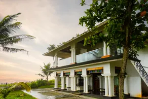 West Bay Palm TreeHeritage Beach Resort - Image 3