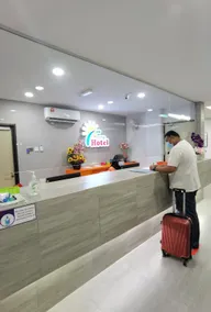 MORNINGS HOTEL - Image 5