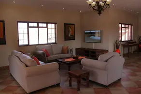 Hornbills Rest Country Home - Image 5