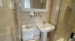 Grosvenor Lodge Guest House - Image 5