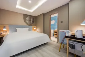Home Inn Neo Shanghai Hongmei Road Laowai Street - Image 2