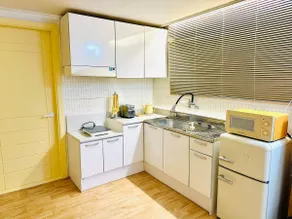 Stay Yellow - Image 5