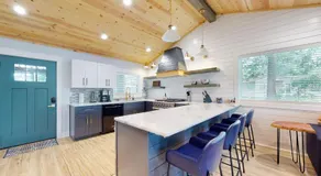 Lakefront, fire pit, pier, kayaks, no stairs - Image 5