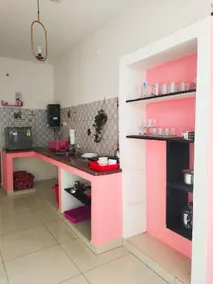 Chic 2BHK | 2.3 km Rock Beach - Image 5
