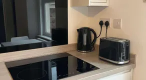 1 Bed Room Flat Close to seafront - Image 5