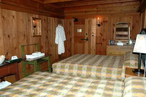 Old Faithful Inn - Inside the Park - Image 1