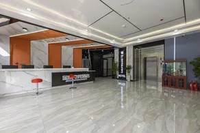 Jinzuo E-Sports Hotel (Linyi Huitong Darunfa) - Image 3
