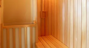 Business Green Hotel Hino - Image 5