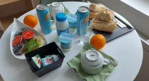 Calme au bord de l'eau - Image 3