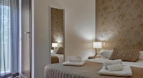 Hotel Spring - Image 2