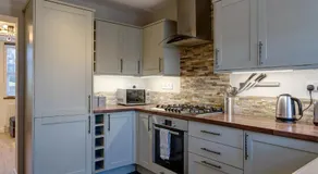 Cosy 2 bed home CHESTERFIELD - Image 3