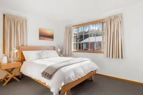 Cosy renovated 2 bed villa in superb location - Image 2