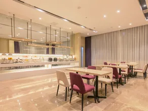 Lavande Hotel·Wuxue Kanjiang Avenue - Image 3