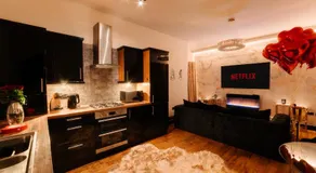 Casa Amor - Adult Only Jacuzzi Suite - Image 2
