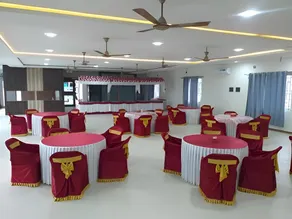 Hotel Grand Meridian By Go2 Hotels & Resorts - Image 2