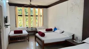 Hotel Caveri Inn - Image 2