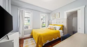Cozy Up in 5BR Apt Near Charming Oak Square - Image 4