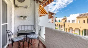 Renovated apartment on beachside with pool - Image 4
