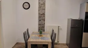 Luxury apartment in the city center - Image 4